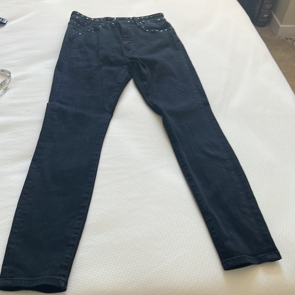 High Rize Stretch Denim Ankle Jeans with Stud accent - Picture 15 of 15